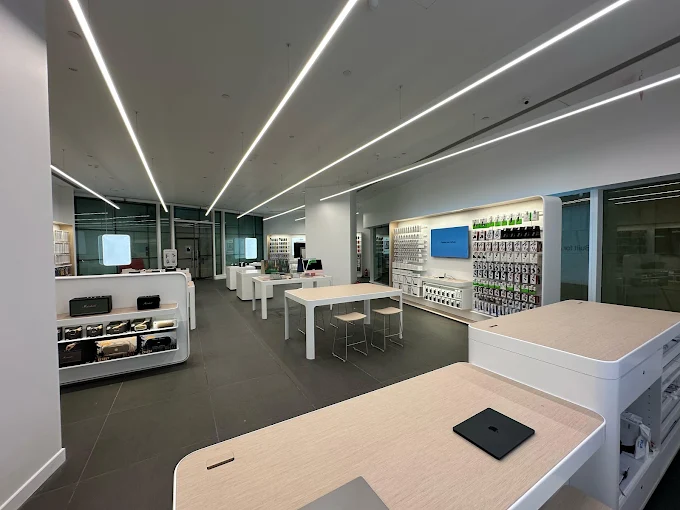 Unicorn-Apple Authorised Reseller, Gurugram store image 4