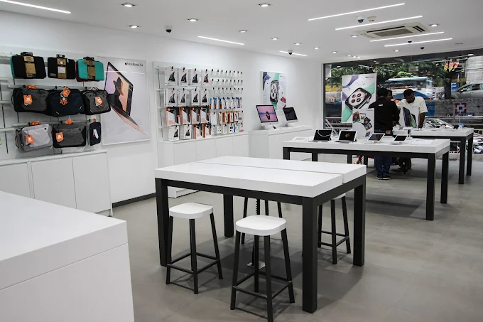 iMagine-Apple Premium Reseller-Moosarambagh store image 3