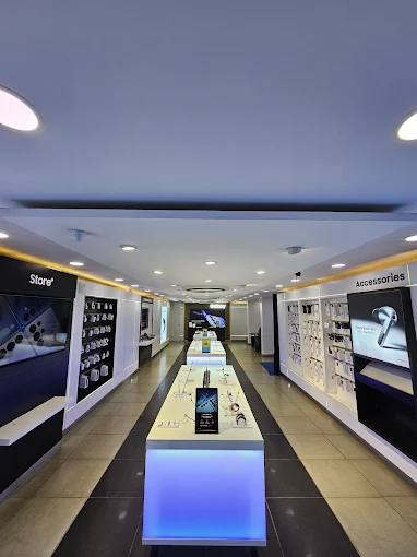 Samsung Experience Store- RT Nagar store image 4