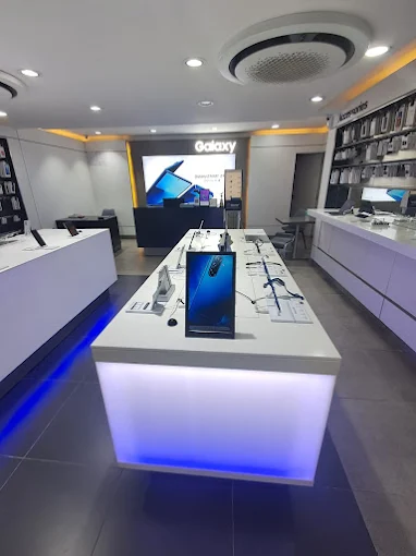 Samsung Experience Store- Sahakar Nagar store image 4