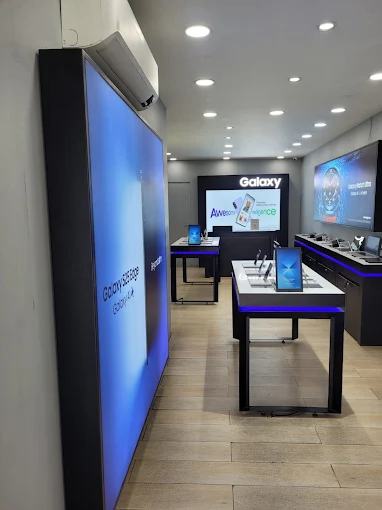 Samsung Experience Store- Chander Puri, Ghaziabad store image 3