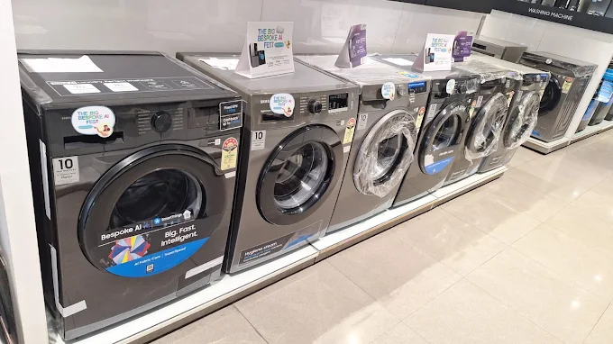 Samsung SmartPlaza - Parvati Electronics-Lucknow-Dhal store image 3