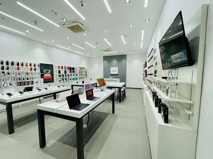 Unicorn-Apple Premium Partner-Hadapsar store image