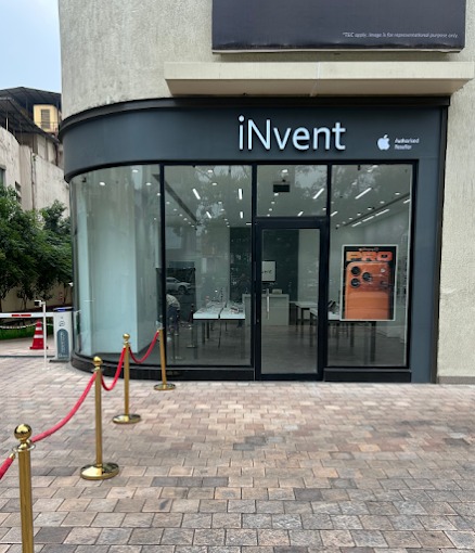 iNvent - Apple Premium Reseller-DLF Mid Plaza storefront