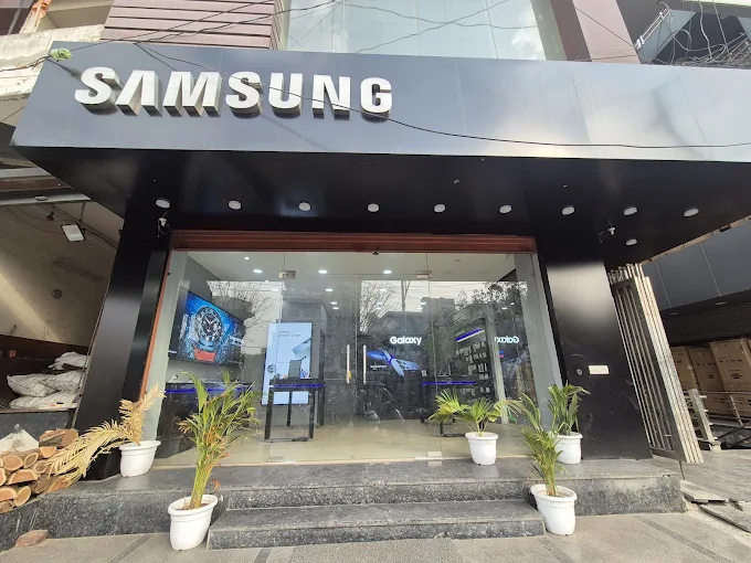 Samsung Experience Store- Sector 55, Faridabad storefront