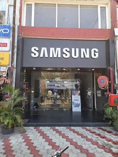 Samsung Experience Store- Manimajra, Chandigarh storefront