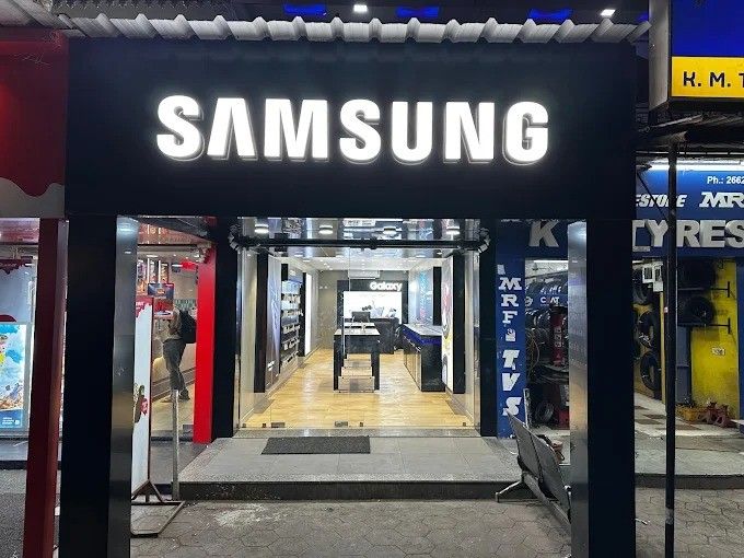 Samsung Experience Store- Paldi storefront