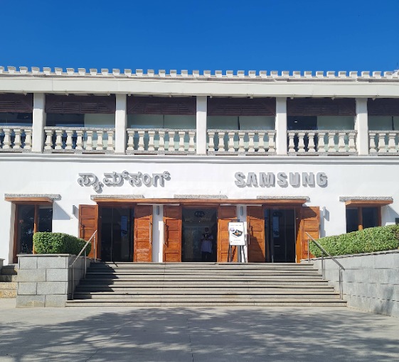 Samsung Opera House - Ashok Nagar storefront