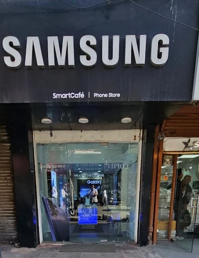 Samsung Experience Store- Darya Ganj storefront