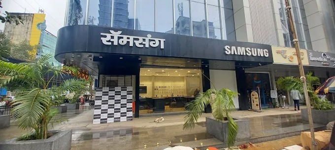 Samsung Experience Store- Borivali West storefront
