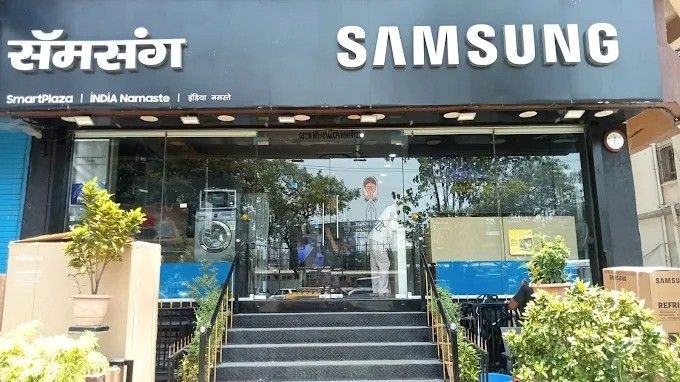 Samsung Smart Plaza - Vijay Radio (India Namaste) storefront