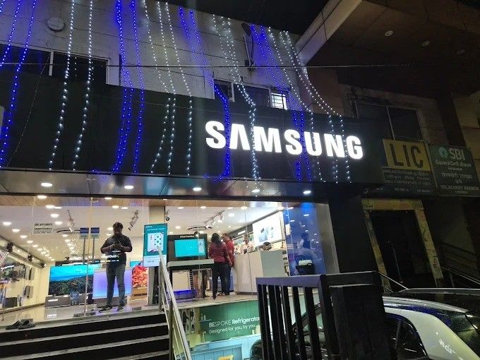 Samsung Smart Plaza - SRS Appliances - Velachery storefront
