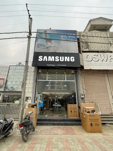 Samsung Smart Plaza- Shiva Enterprises, Amritsar storefront