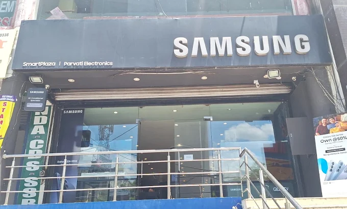 Samsung SmartPlaza - Parvati Electronics-Lucknow-Dhal storefront