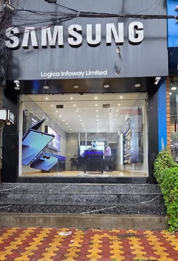 Samsung Experience Store- Durgapuri storefront