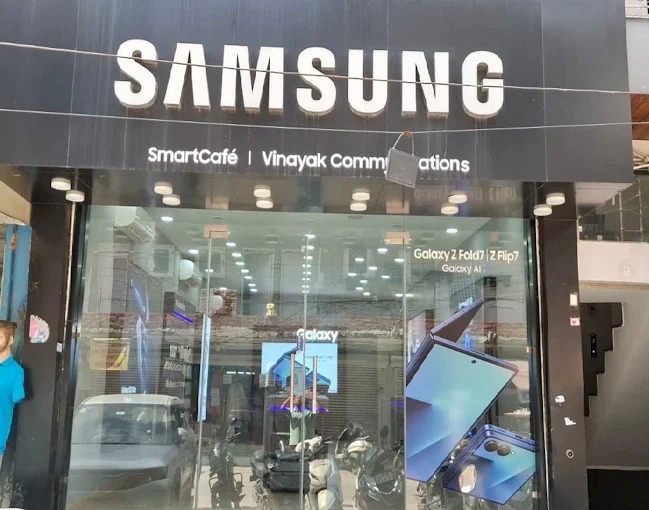 Samsung Experience Store- Adarsh Nagar storefront