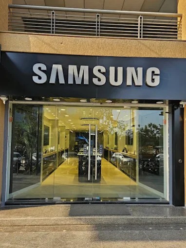 Samsung Experience Store- Science City storefront