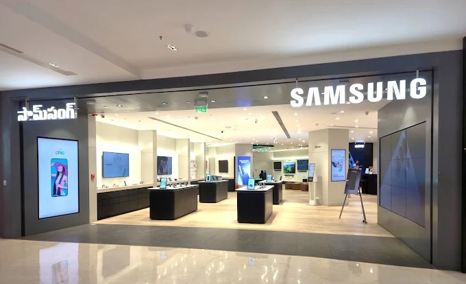Samsung Experience Store- Inorbit Mall storefront