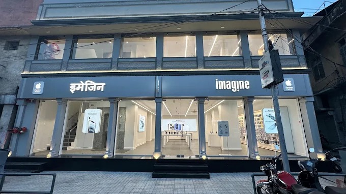 Imagine- Apple Premium Partner-MI Road Jaipur storefront