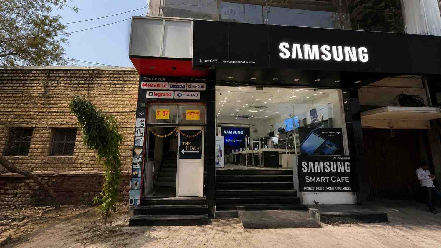 Samsung Experience Store- Jodhpur, Rakawat Mobile Gallery storefront