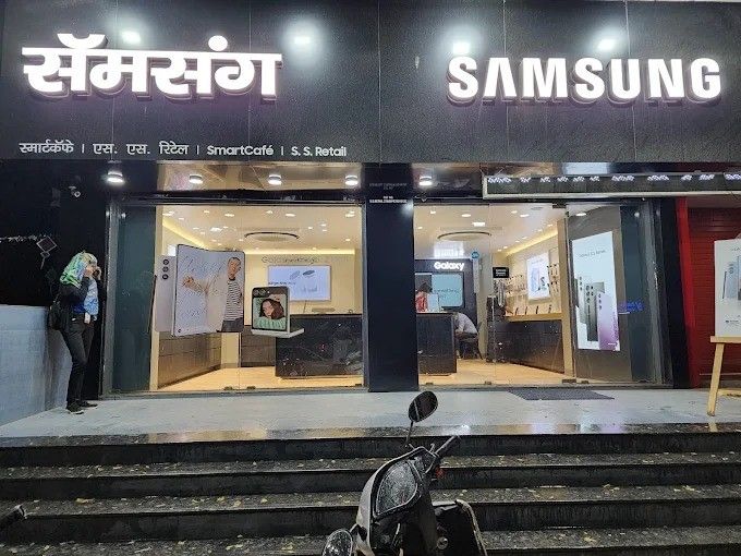 Samsung Experience Store- Kothrud storefront