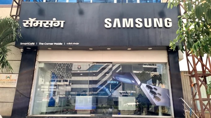 Samsung Experience Store- Mundhwa Kharadi Road storefront