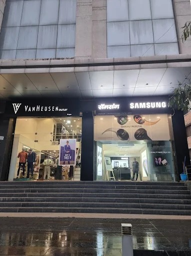 Samsung Experience Store- Baner Road storefront