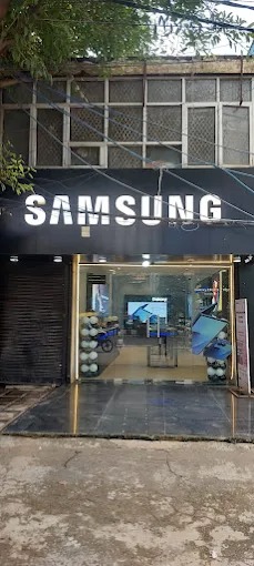Samsung Experience Store- Ramesh Nagar storefront