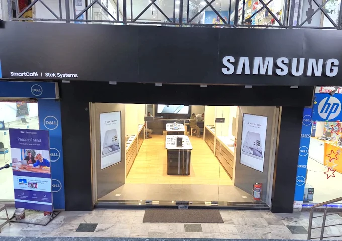 Samsung Experience Store- Civil Lines, Prayagraj storefront
