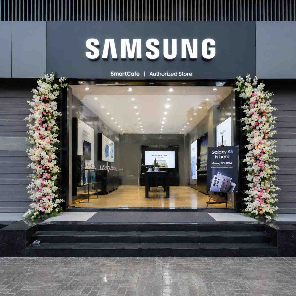 Samsung Experience Store- Soma Talav, Vadodara storefront