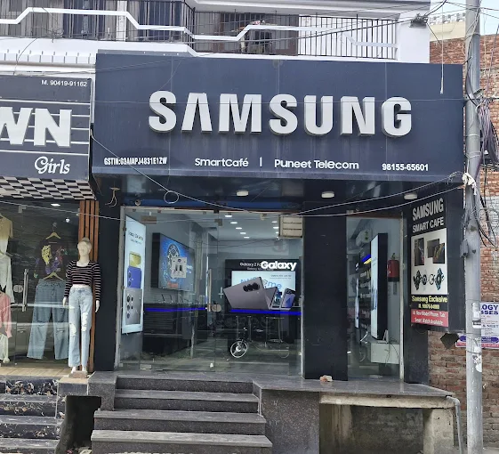 Samsung Experience Store- K C Road, Barnala, Bathinda storefront
