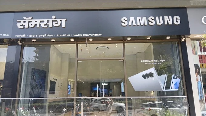 Samsung Experience Store- Bibvewadi storefront