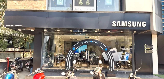 Samsung Experience Store- Natubhai Circle, Vadodara storefront