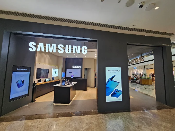 Samsung Experience Store -Airia Mall, Badshahpur, Gurugram storefront