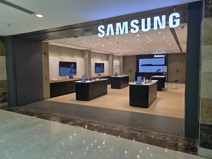 Samsung Experience Store- Bestech Central Square Mall, Gurugram storefront