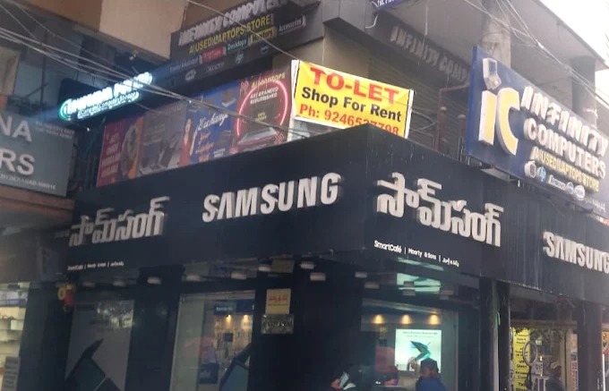 Samsung Experience Store- Ameerpet storefront