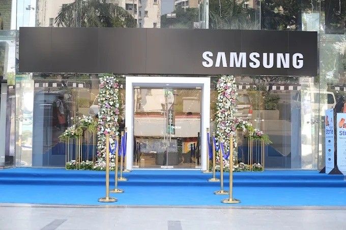 Samsung Experience Store- IBC Surat storefront