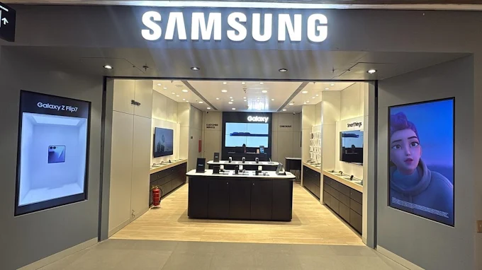 Samsung Experience Store- Phoenix United-Lucknow storefront