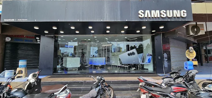 Samsung Experience Store- Mahila College Chowk, Rajkot storefront
