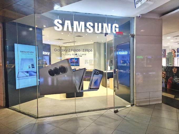 Samsung Experience Store- Mahagun Metro Mall, Ghaziabad storefront