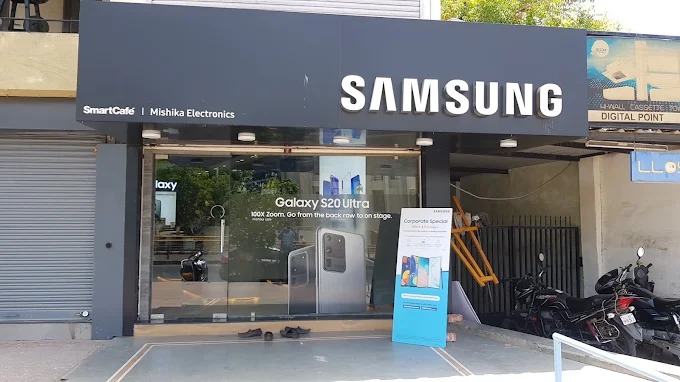 Samsung Experience Store- Utsav Elegance storefront