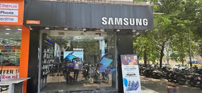 Samsung Experience Store- Tulsi House storefront