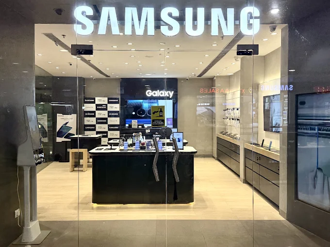 Samsung Experience Store Crown- Interiorz Mall, Faridabad storefront