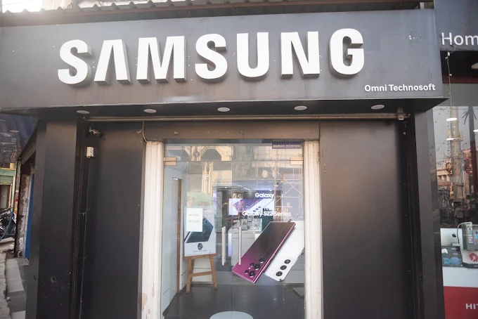 Samsung Experience Store- Hazratganj- Lucknow storefront