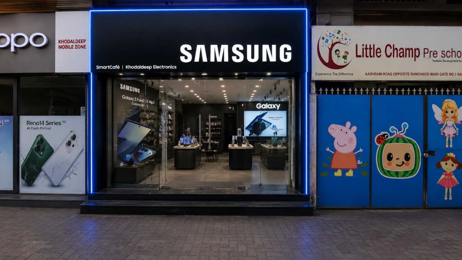 Samsung Experience Store -New Ashram Road, Rajkot storefront