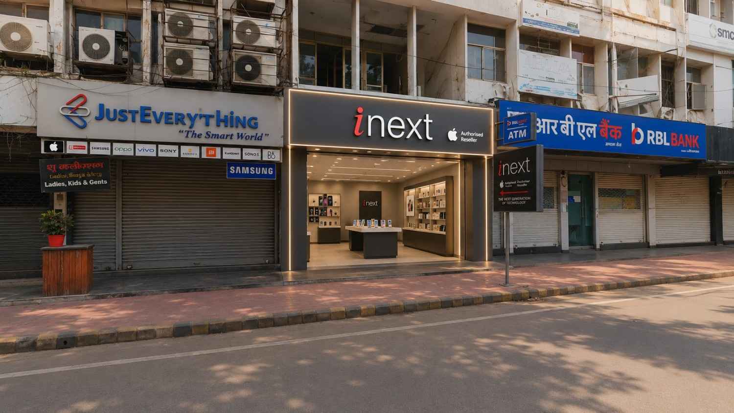 iNext- Apple Authorised Store- Sanjay Place, Agra storefront
