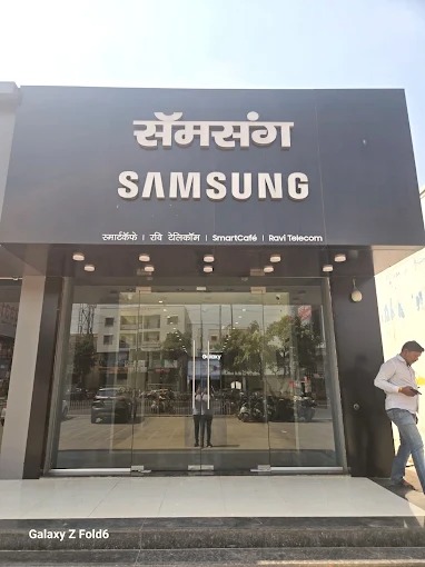 Samsung Experience Store- Wagholi storefront