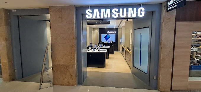 Samsung Experience Store- Logix Mall, Noida storefront