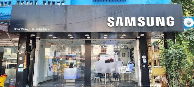 Samsung Experience Store- Rohini Secto 16 storefront