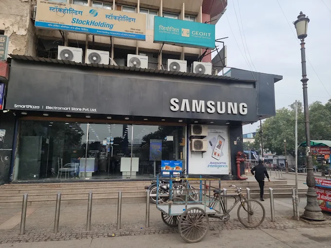 Samsung SmartPlaza - Electromart Stores-Noida storefront